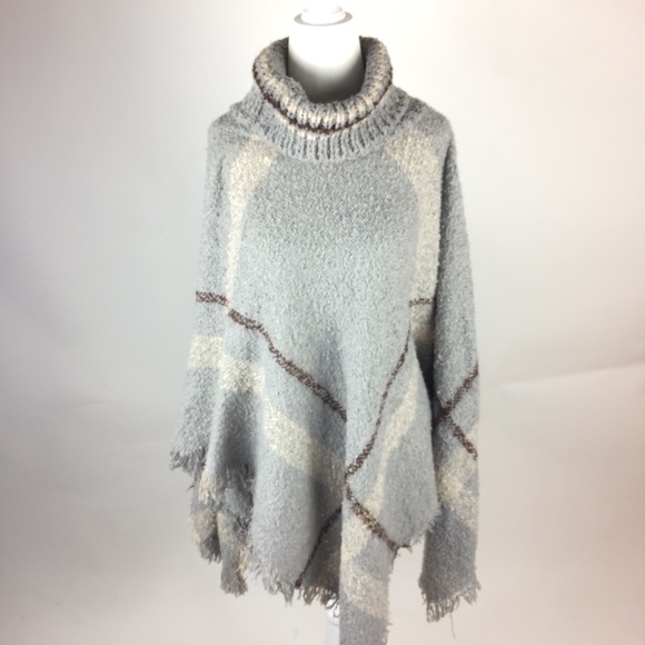Do Everything In Love Poncho Plaid One Size - Picture 2 of 6